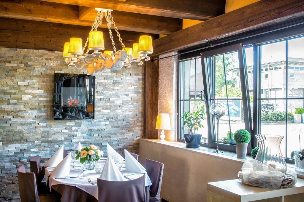 Hotel-Restaurant Schwyzerhuesli Viernheim Ngoại thất bức ảnh