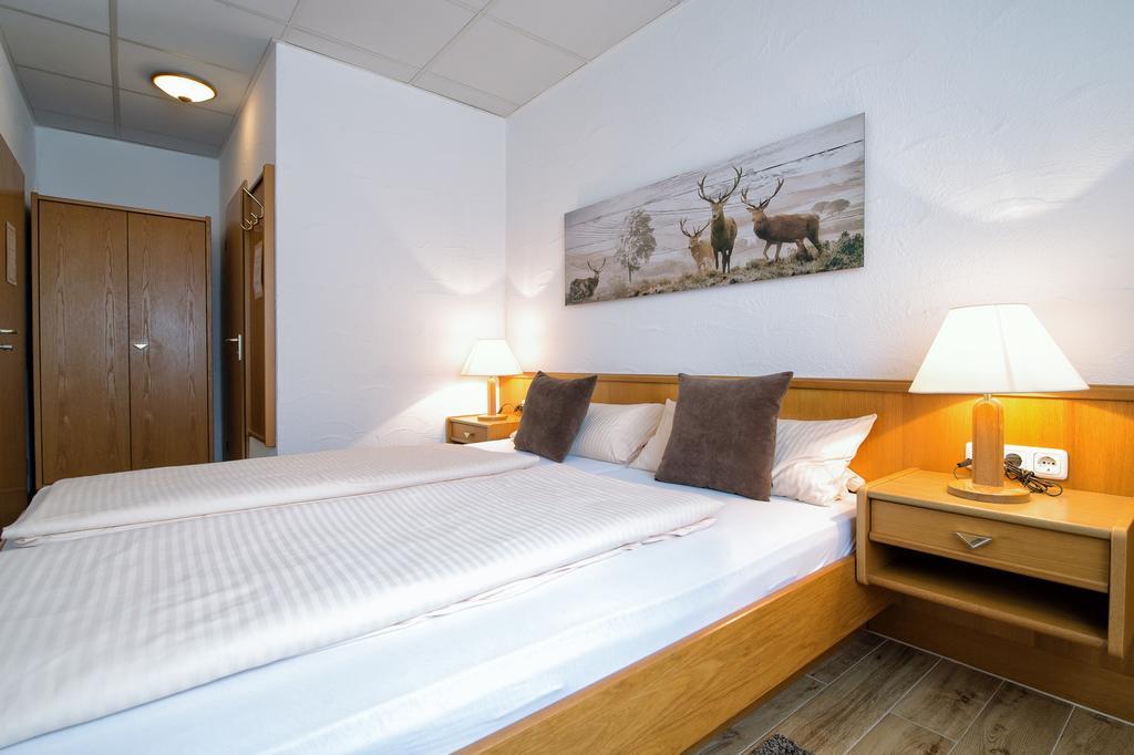 Hotel-Restaurant Schwyzerhuesli Viernheim Ngoại thất bức ảnh